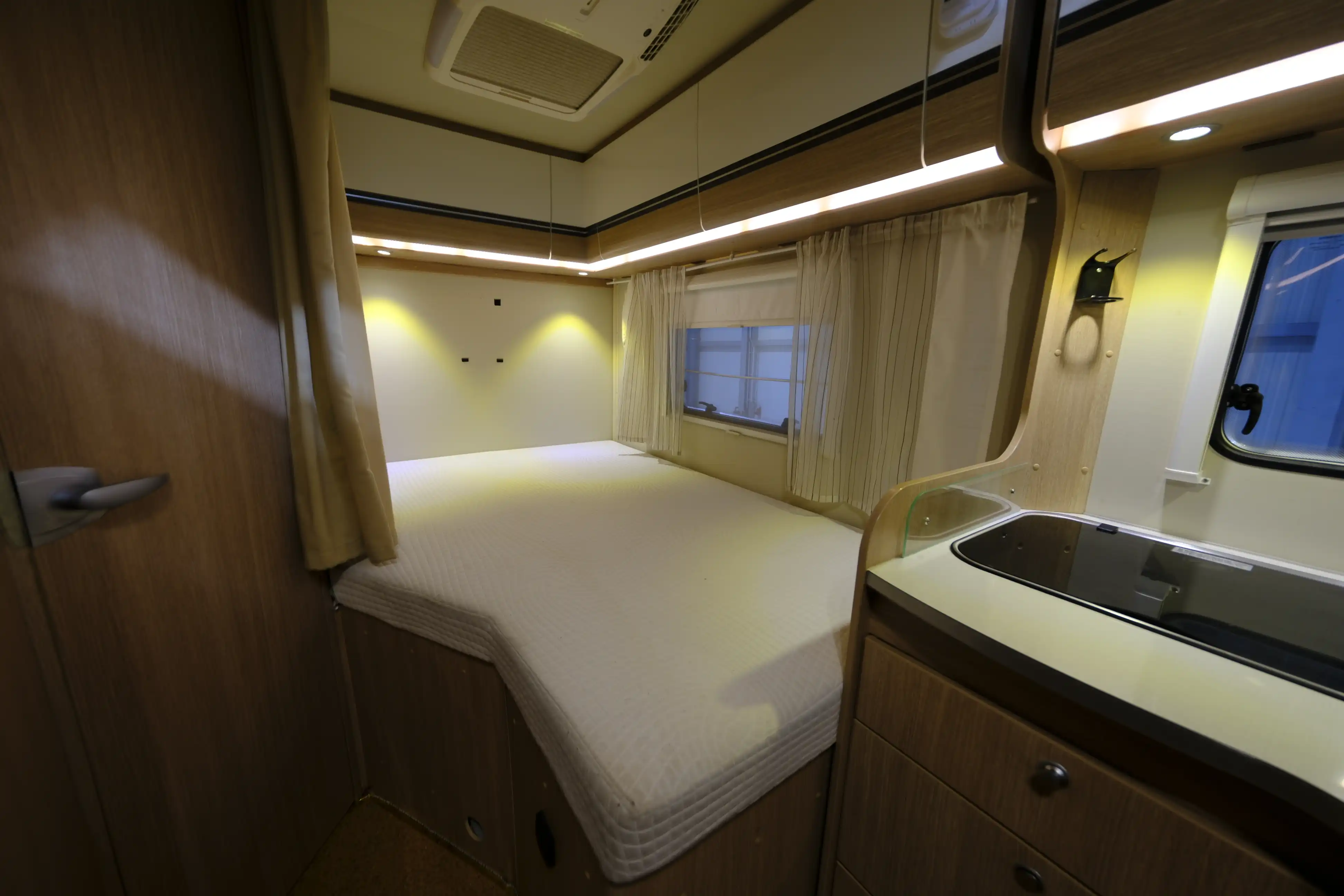 SUNLIGHT T 64
